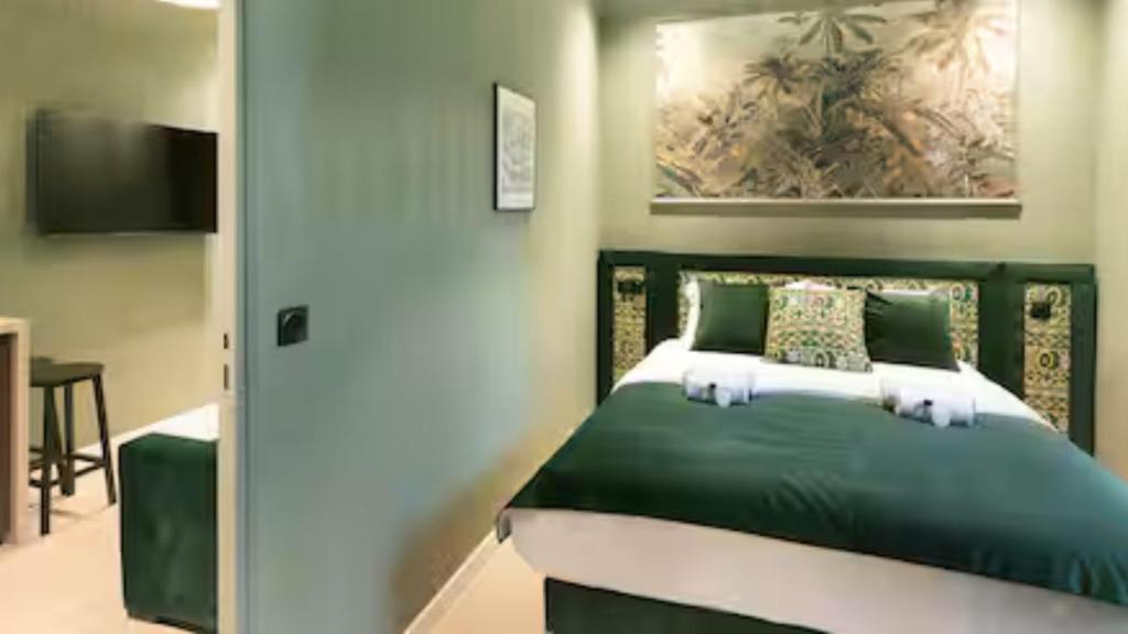 Chic & Cosy Suite Steps from Saint Germain - 3