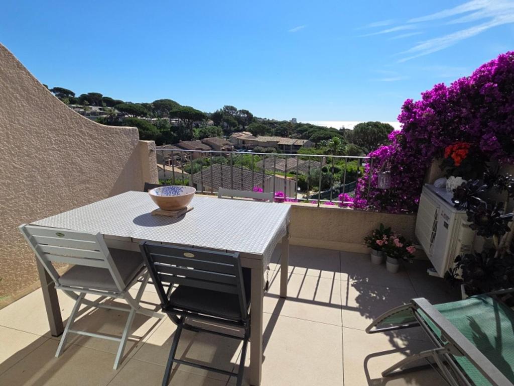Appartement 3 pièces avec vue mer dans résidence avec piscine proche plage Sainte-Maxime - FR-1-780-55 - 1