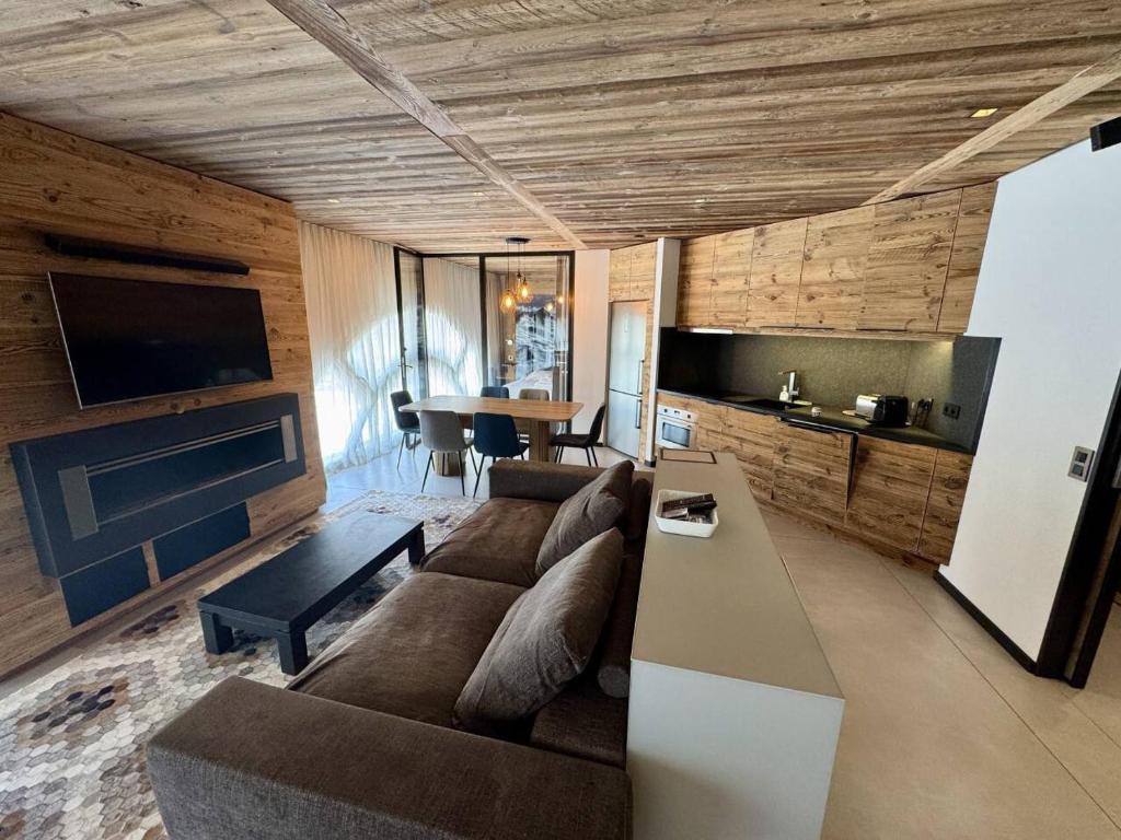 Bright 3 Bed Apartment - Arc 1950 - Auberge Jerome - 2