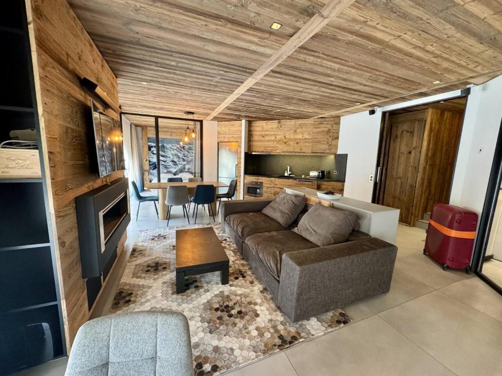 Bright 3 Bed Apartment - Arc 1950 - Auberge Jerome - 1