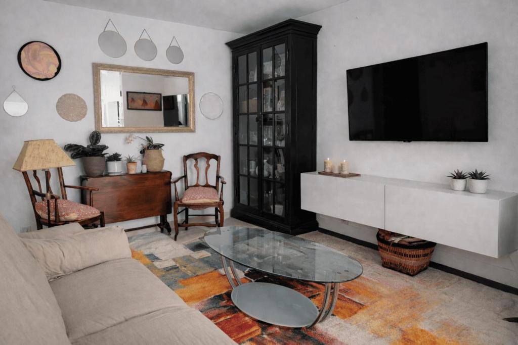Apartment with Jacuzzi and Courtyard in Andernos - 2