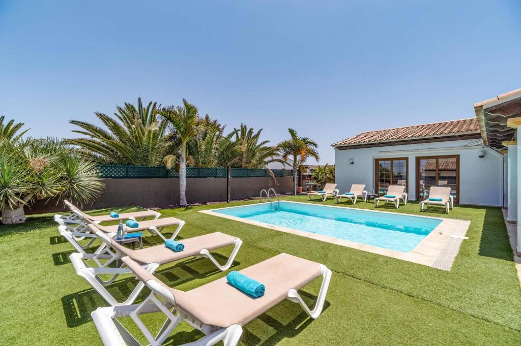 Villa Sherry II by Villa Plus - 2