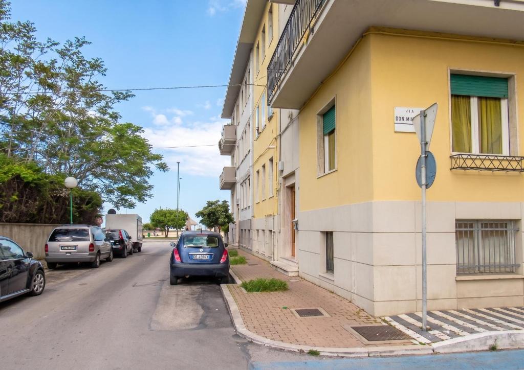 Spacious Apartment in Pescara, 120 m², Ideal for Families - 2