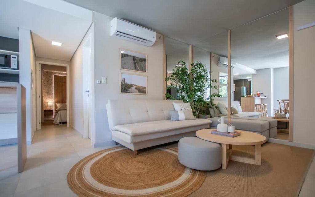 Business Apt Workspace Pool & Gym Near Malls - 1