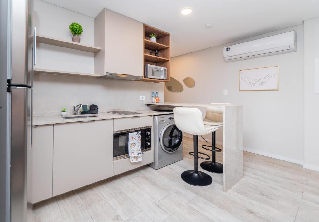 Modern Studio with Pool & Gym near Paseo La Galeria - 5