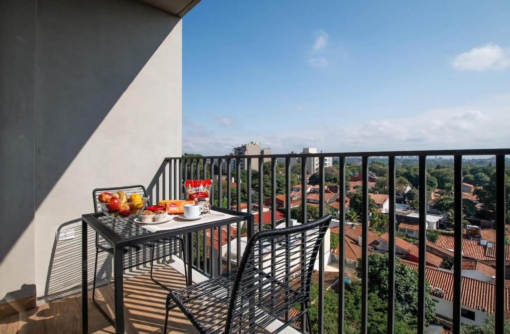 Spacious Living Pool & Workspace Near Shopping - 5