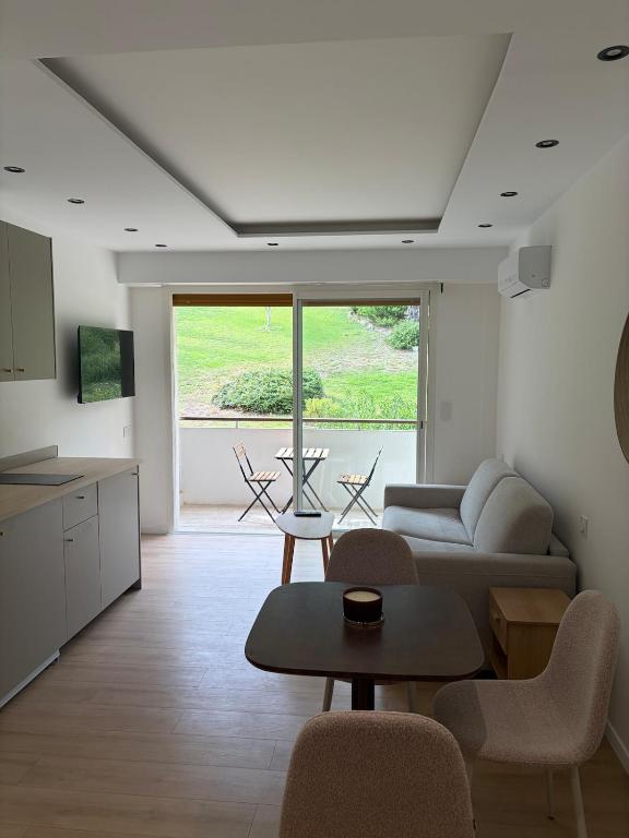 Elegant studio in a luxury residence - 1