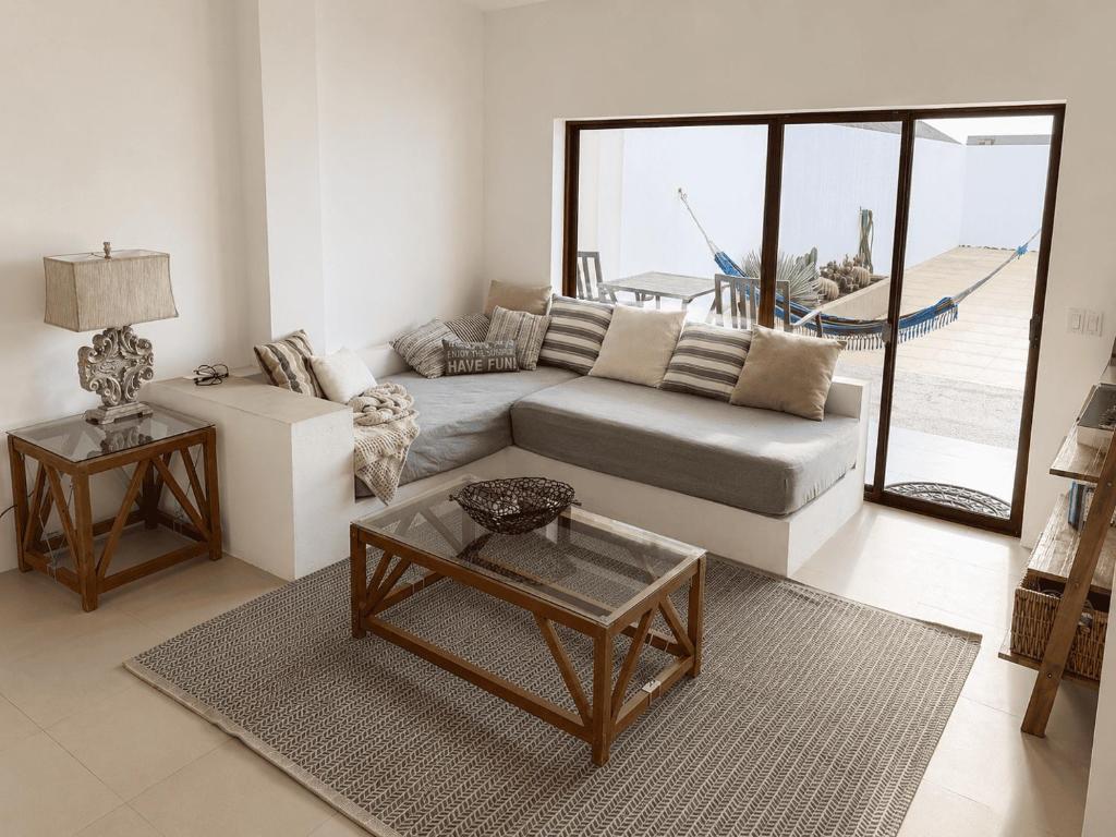 Flip Flop House - 4