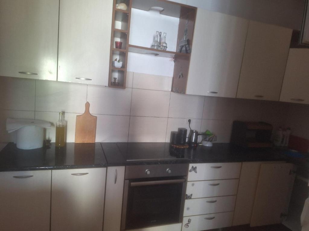 2bd Spacious Apartment in Sutomore with Terrace - 3