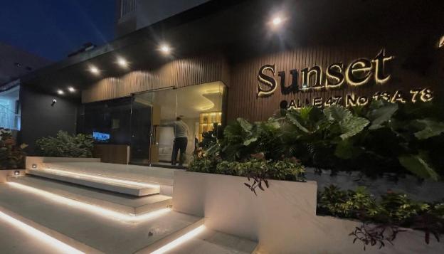 APARTAMENTO 3 Habitaciones EN SUNSET 47 SIN AMOBLAR - 1