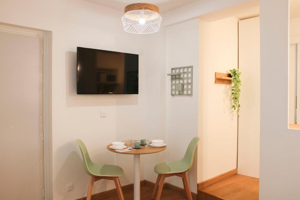 Charming studio in the heart of Paris 14 - 2