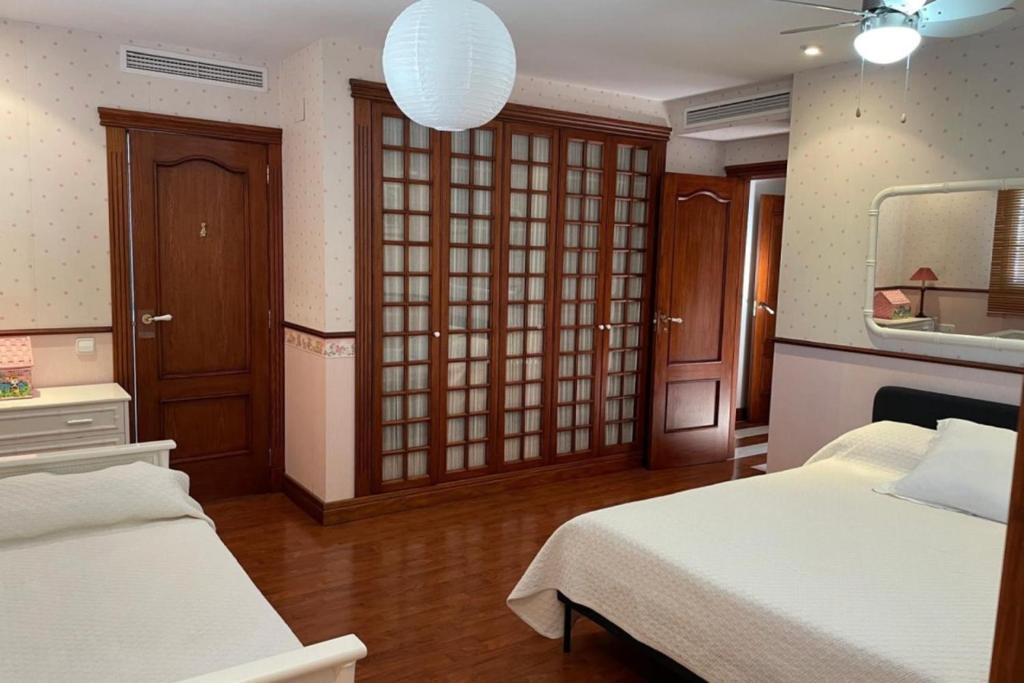 6BR Villa 'Sunrise' with Pool - 3