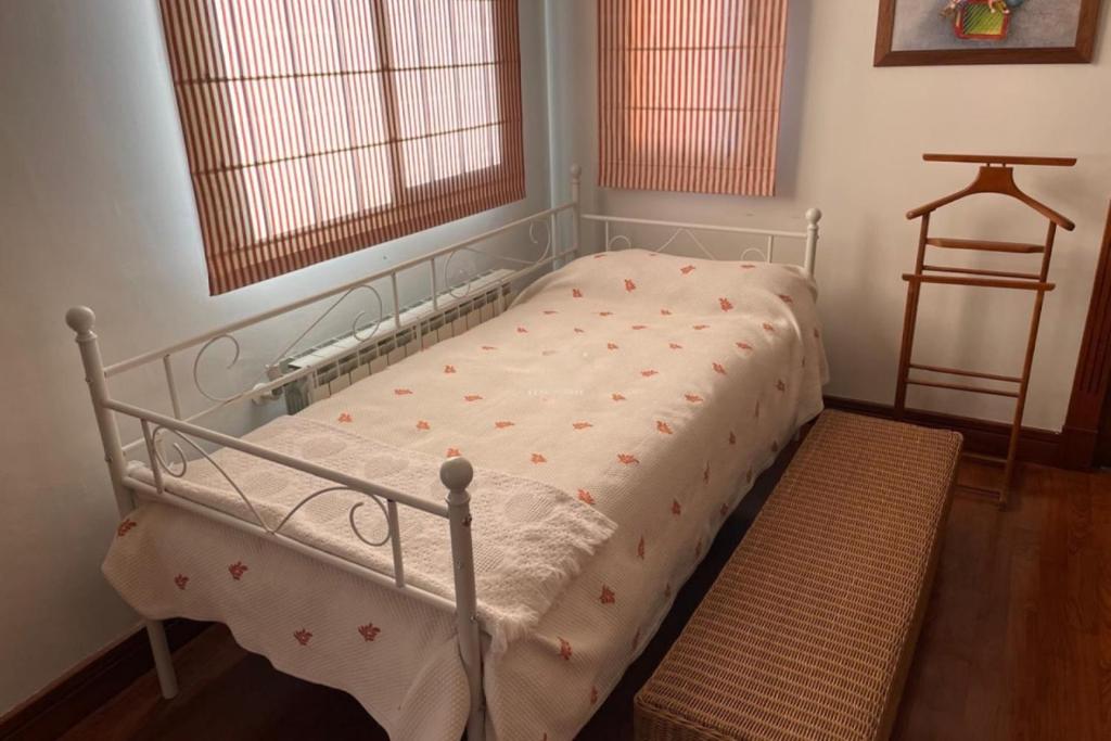 6BR Villa 'Sunrise' with Pool - 4