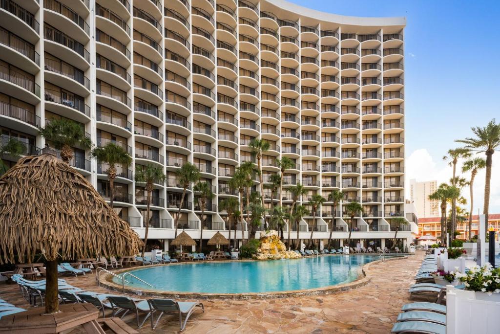 Swimming pool, Holiday Inn Resort Panama City Beach By IHG in Panama City (FL)