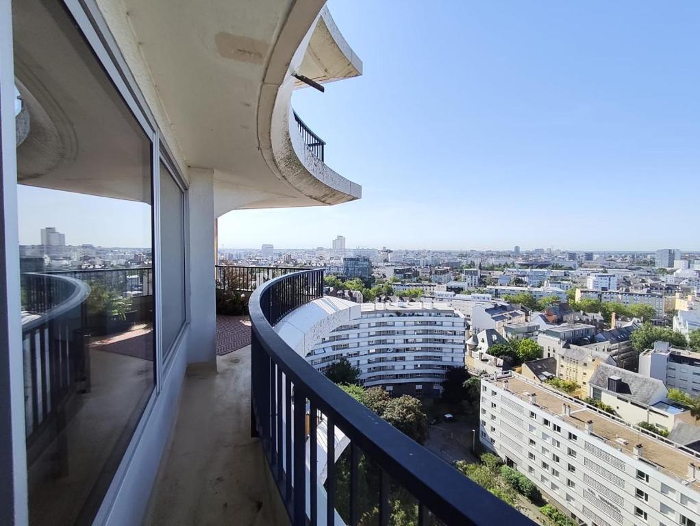 Wanderer Suite - Terrasse et Parking - Second Lodge Rennes - Location Bail Mobilité - 4