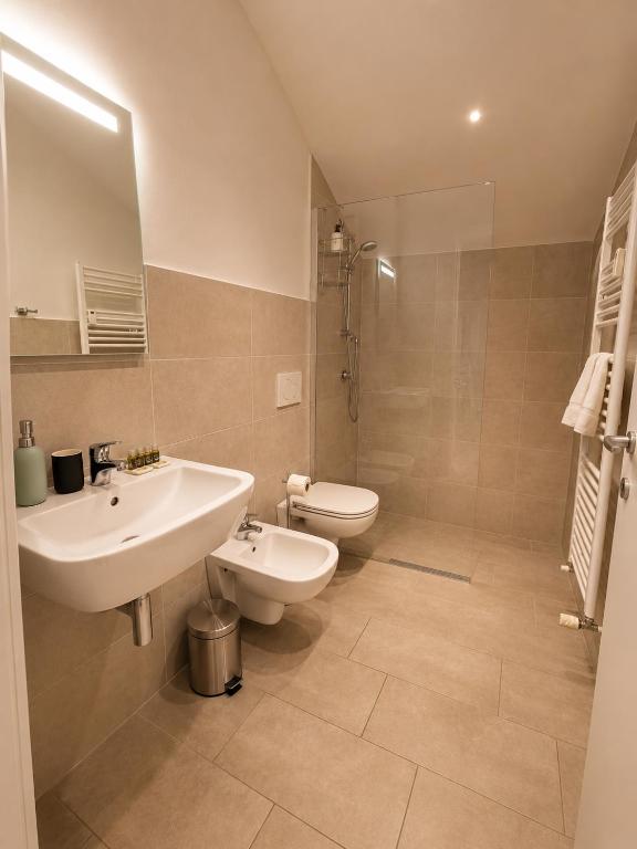 Strategic & Large Studio with Self Check In - Fondazione Prada, Milano with AC, Wifi, Washing Machine - 5