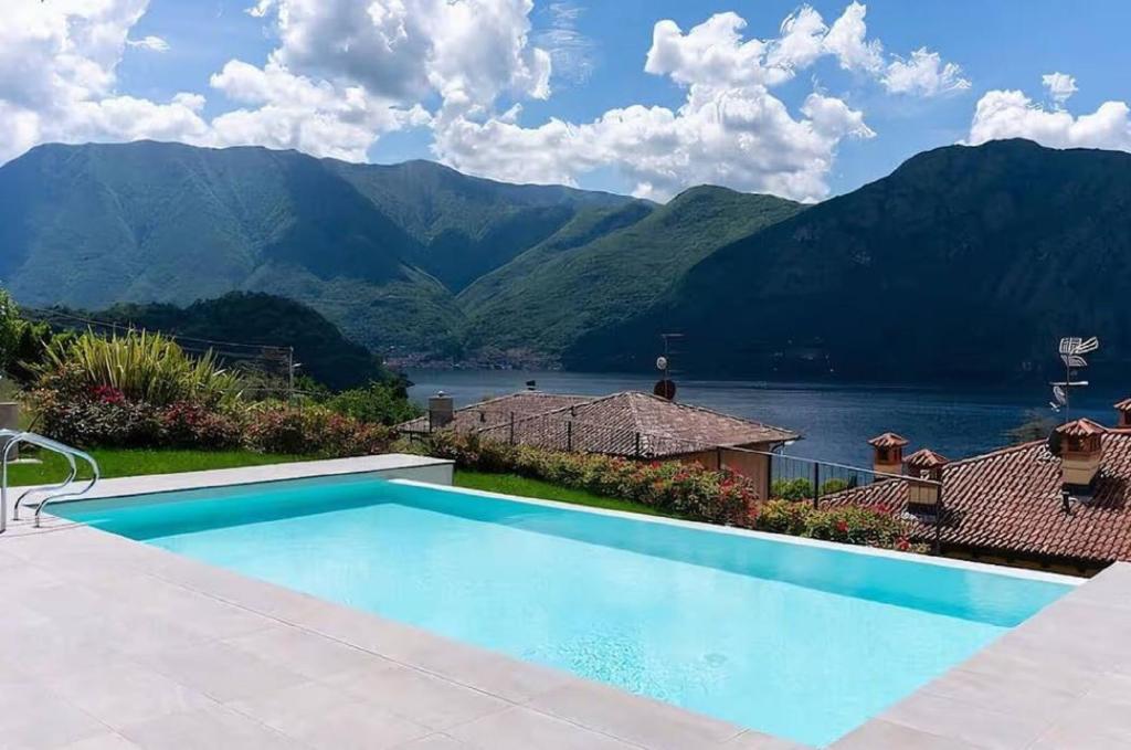 Luxury Villa with Private Pool - 1