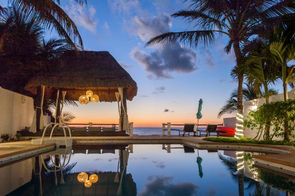 Villa Karina-Luxury Beachfront Retreat - 3