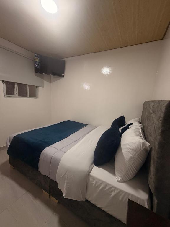 Hotel Hostal Urban18 - 4
