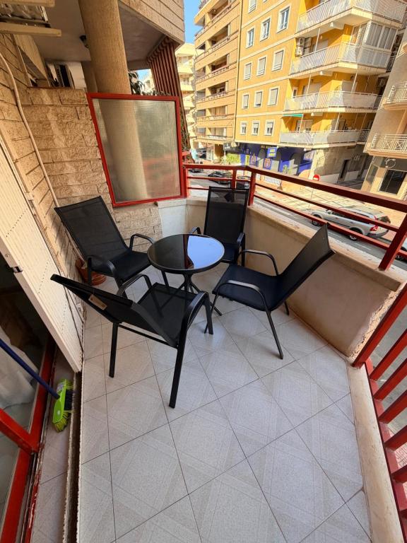 Big one bedroom apartment next to beach. - 3