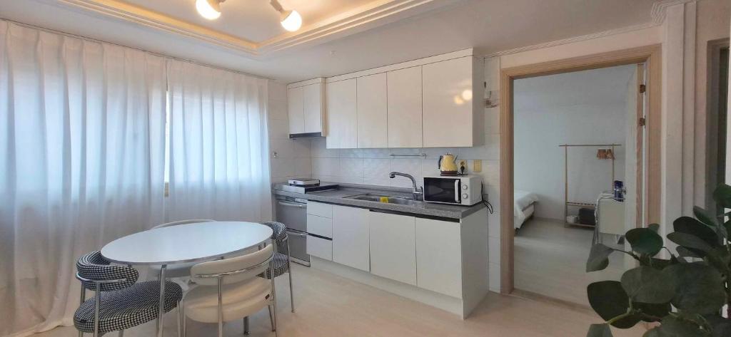 핑크 White Linen House,3br (핑크 White Linen House,3br)