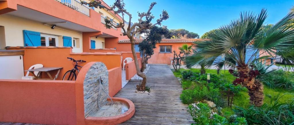 Studio charmant à Hyères - 20 m² - Terrasse accueillante - 2