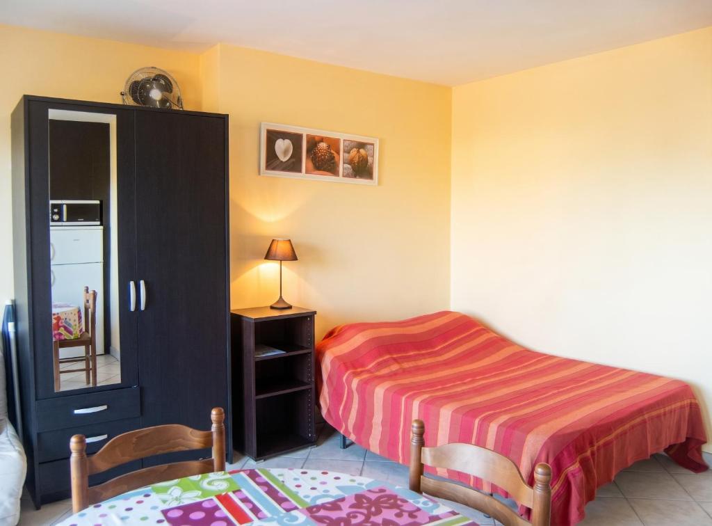 Studio charmant à Hyères - 20 m² - Terrasse accueillante - 4
