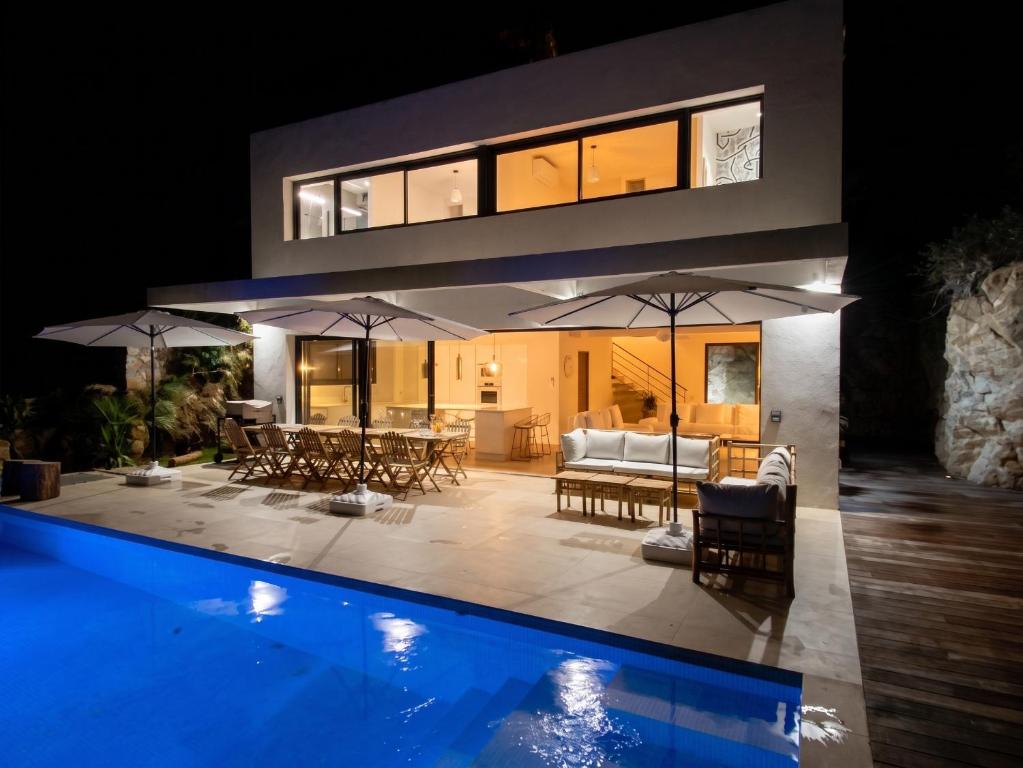 Villa avec piscine privée à Bormes-les-Mimosas - 3