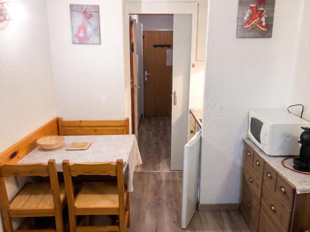 Studio familial avec balcon à Modane 18 m² vue montagne - 4