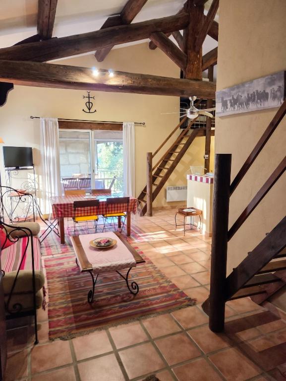 Appartement spacieux à Arles avec piscine et jardin partagé - 2