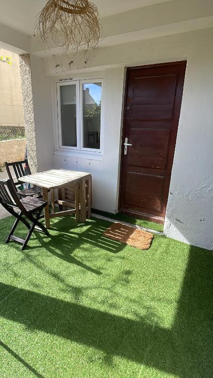 Logement cosy avec terrasse à Hyères, plages à 15 minutes - 5