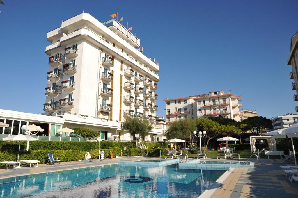 Hotel Beny — Basen in Jesolo, Wenecja Euganejska