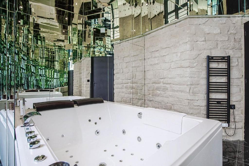 GR - Duplex with jacuzzi - Opéra Louvre Pigalle - 5