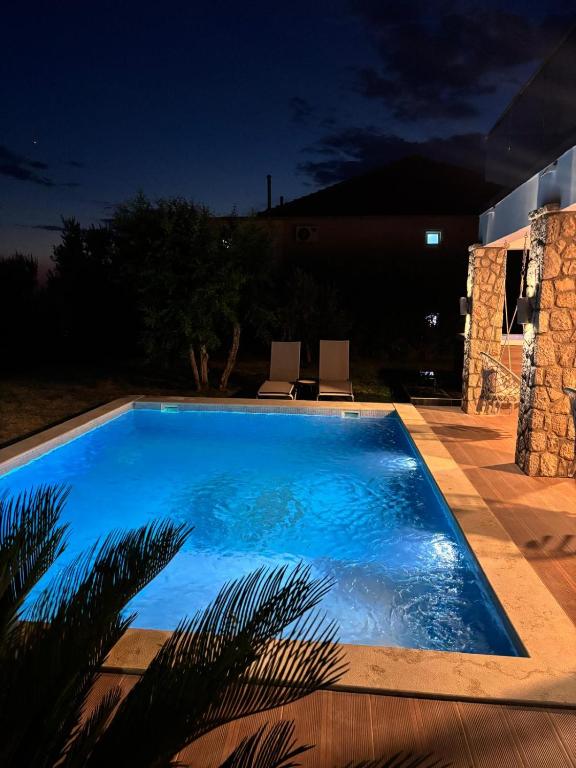 French Mood House - 4