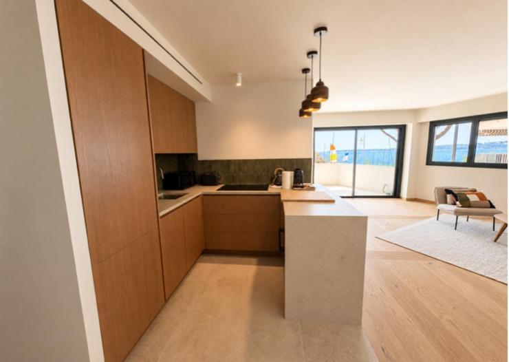 Luxurious 2BR - Sea View - Palm Beach - 5