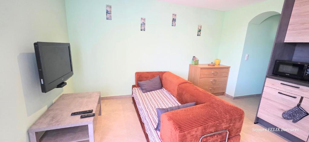 LE BARCARES - plage à pied - logement "Aiguamar" climatisé 1 chambre avec terrasse, 4 personnes - parking privé - 2