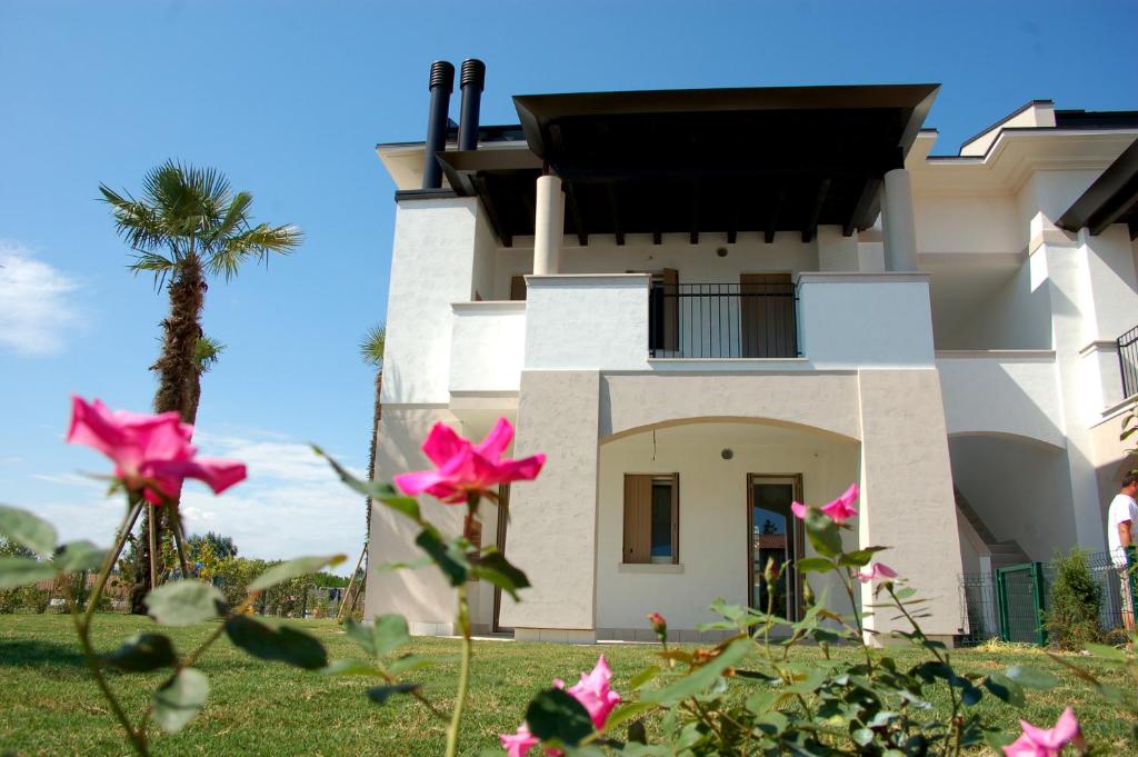 Villaggio Evanike Deluxe - 3