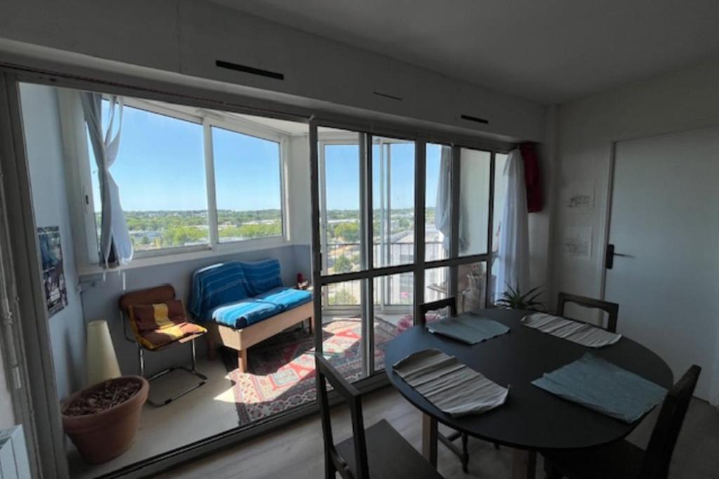 Bright apartment with balcony in Vannes - 3