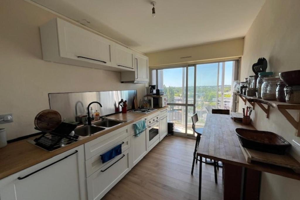 Bright apartment with balcony in Vannes - 5