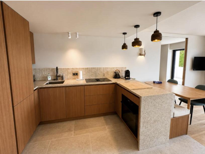 Beautiful 2BR with Terrace with Sea View Palm Beach - 4