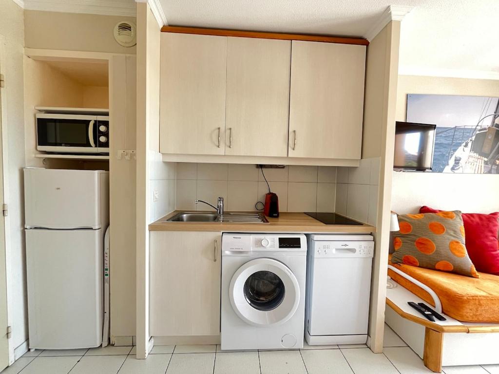 Red Apple Esterel - SEA view - WITHOUT Stairs - WIFI - Parking - 3