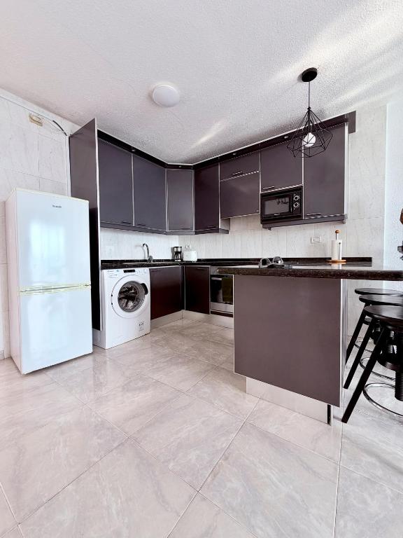 Sunset & Ocean Views, Beachfront Apartment, LG501 - 4