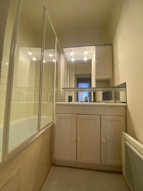 Charming apartment with tennis court and pool - 2