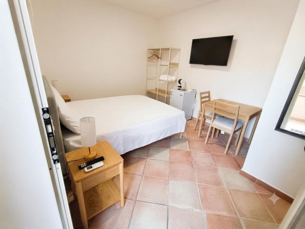 MACO Room - 5