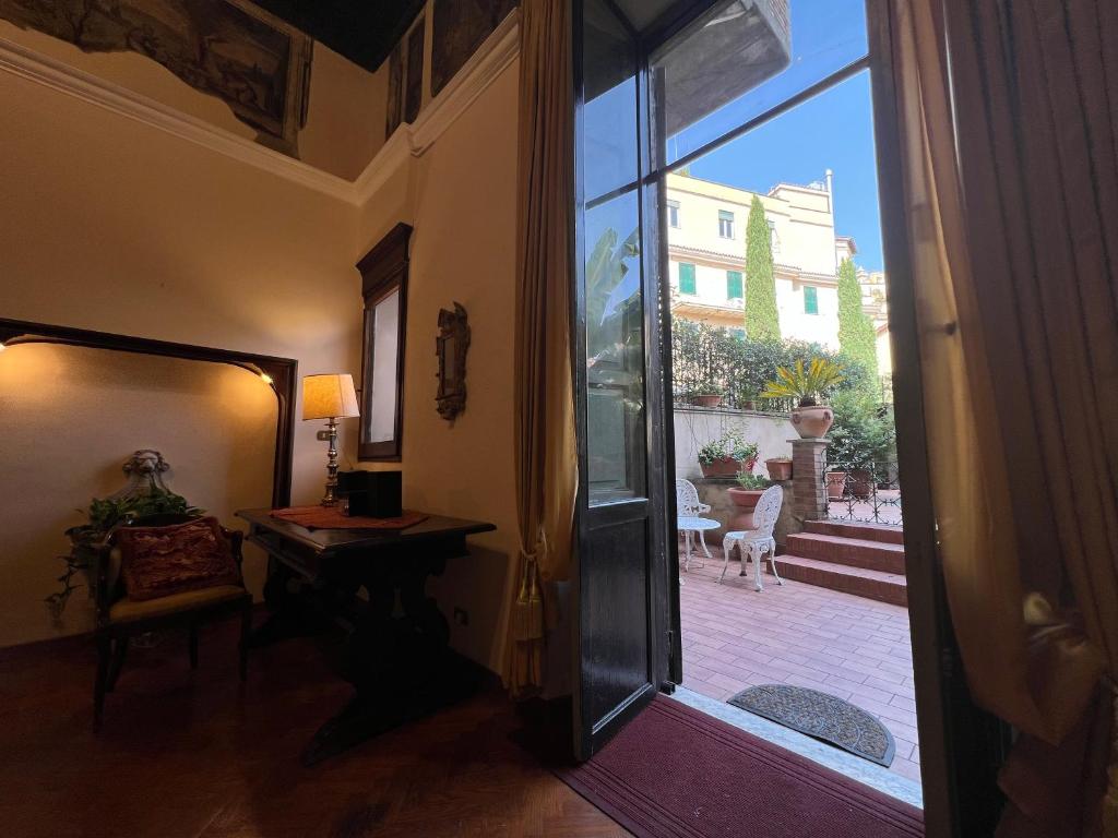 Veronica Suite, Terrace exclusive Historic Centre Piazza Venezia - 4