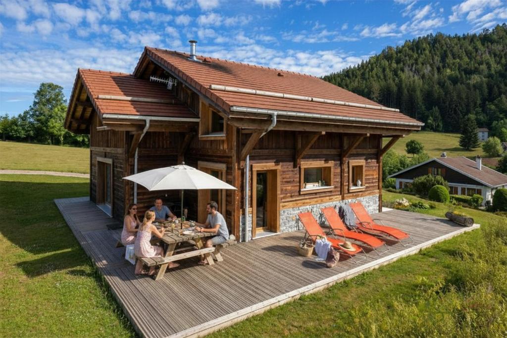 Chalet familial 9 personnes avec sauna privatif et piscine naturelle - Le Domaine des Fleurs Gérardmer - 2