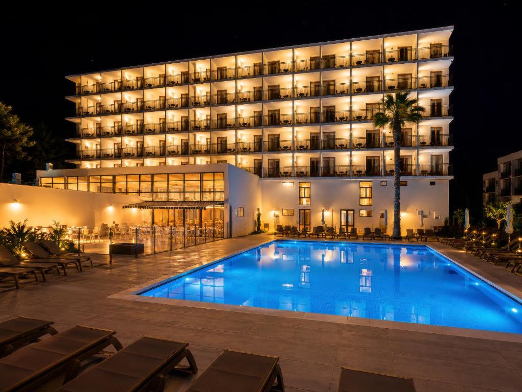 Hotel SunClub CalaVinya - 2