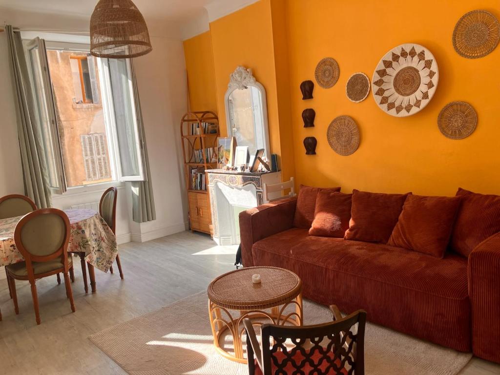 Appartement refait à neuf proche tous commerces - 1
