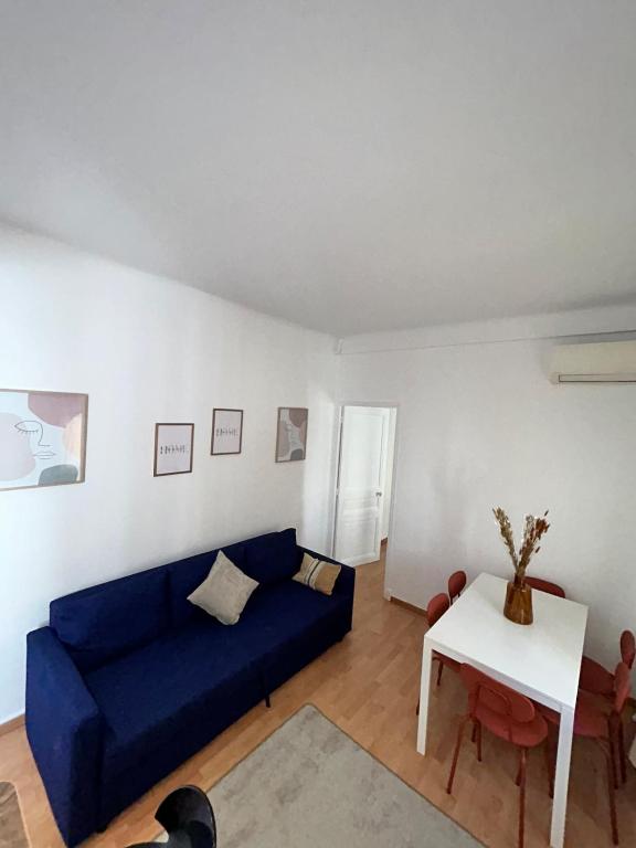 Cosy flat 10 min by walk from rue d Antibes - 5