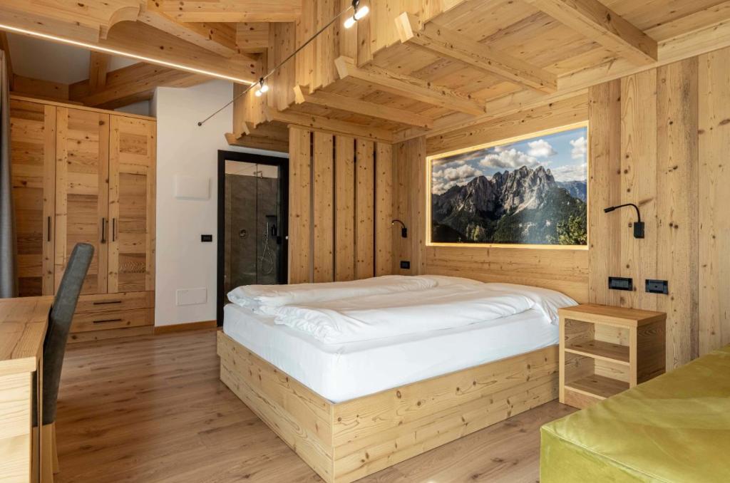 Hotel Chalet Alaska - 2